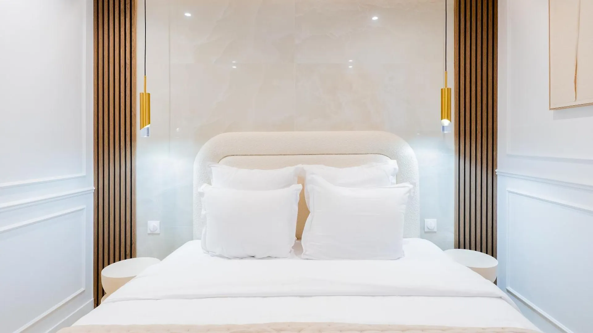 Hotel The Element 3*